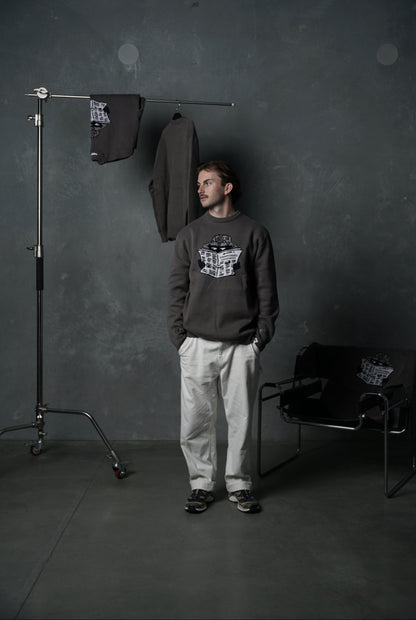 CURIOSITY CREATES OPPORTUNITY KNITTED SWEATER - ASH